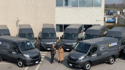 News IVECO consegna 14 Daily allo specialista del noleggio Eurotecno - AUTO INDUSTRIALE BERGAMASCA