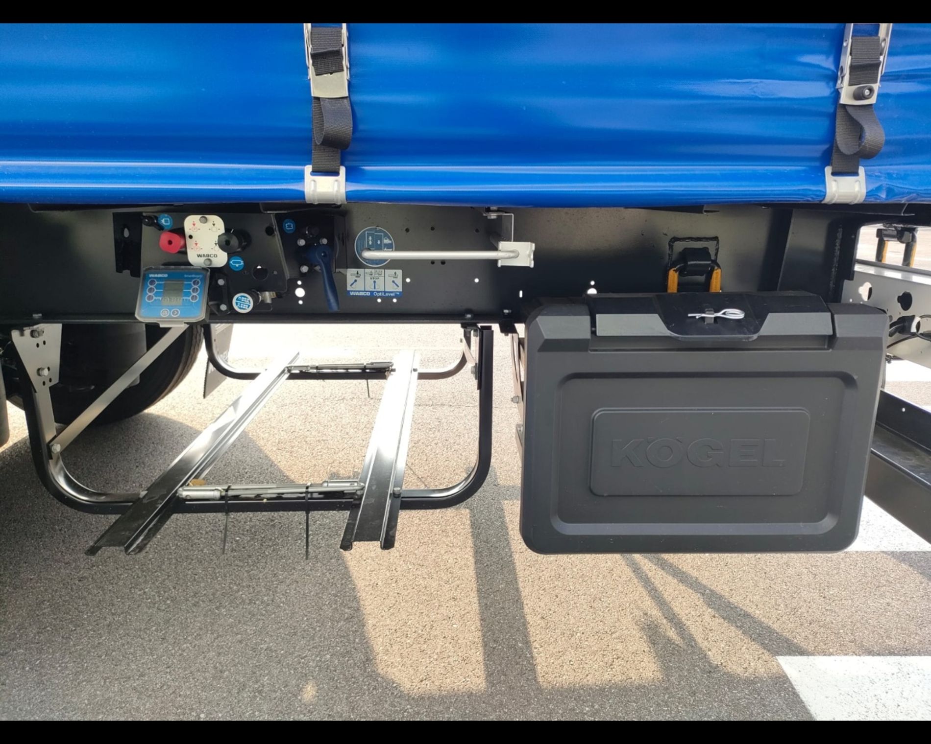 Altri marchi KOEGEL S24-1 CARGO SEM. CENTINATO ALLA FRANCESE - AUTO INDUSTRIALE BERGAMASCA