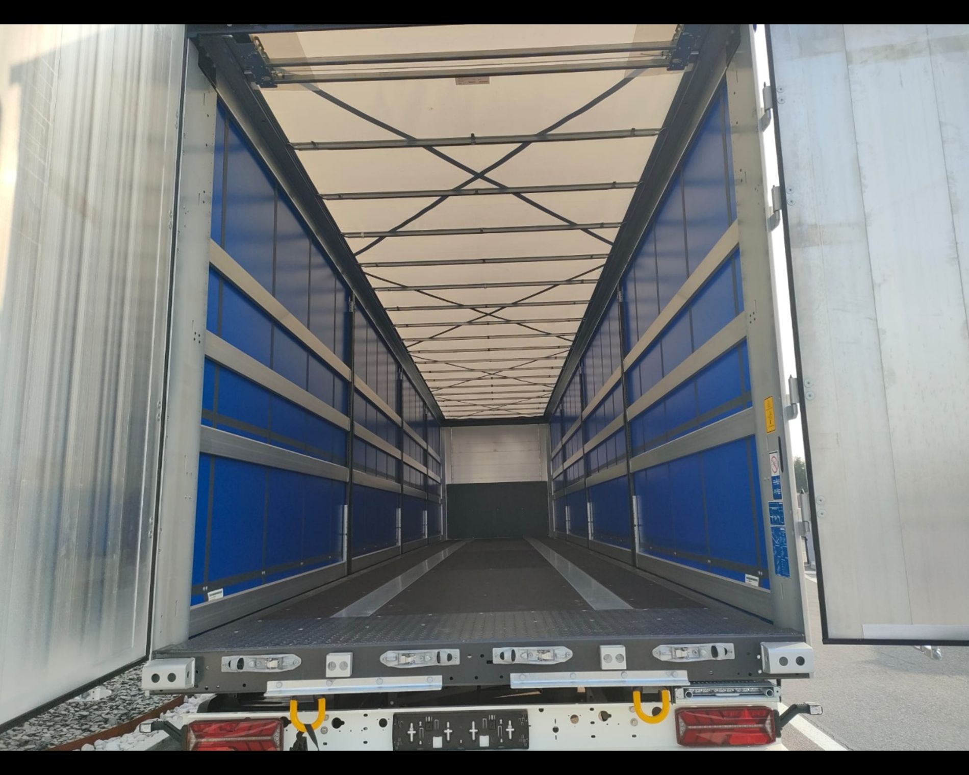 Altri marchi KOEGEL S24-1 CARGO SEM. CENTINATO ALLA FRANCESE - AUTO INDUSTRIALE BERGAMASCA