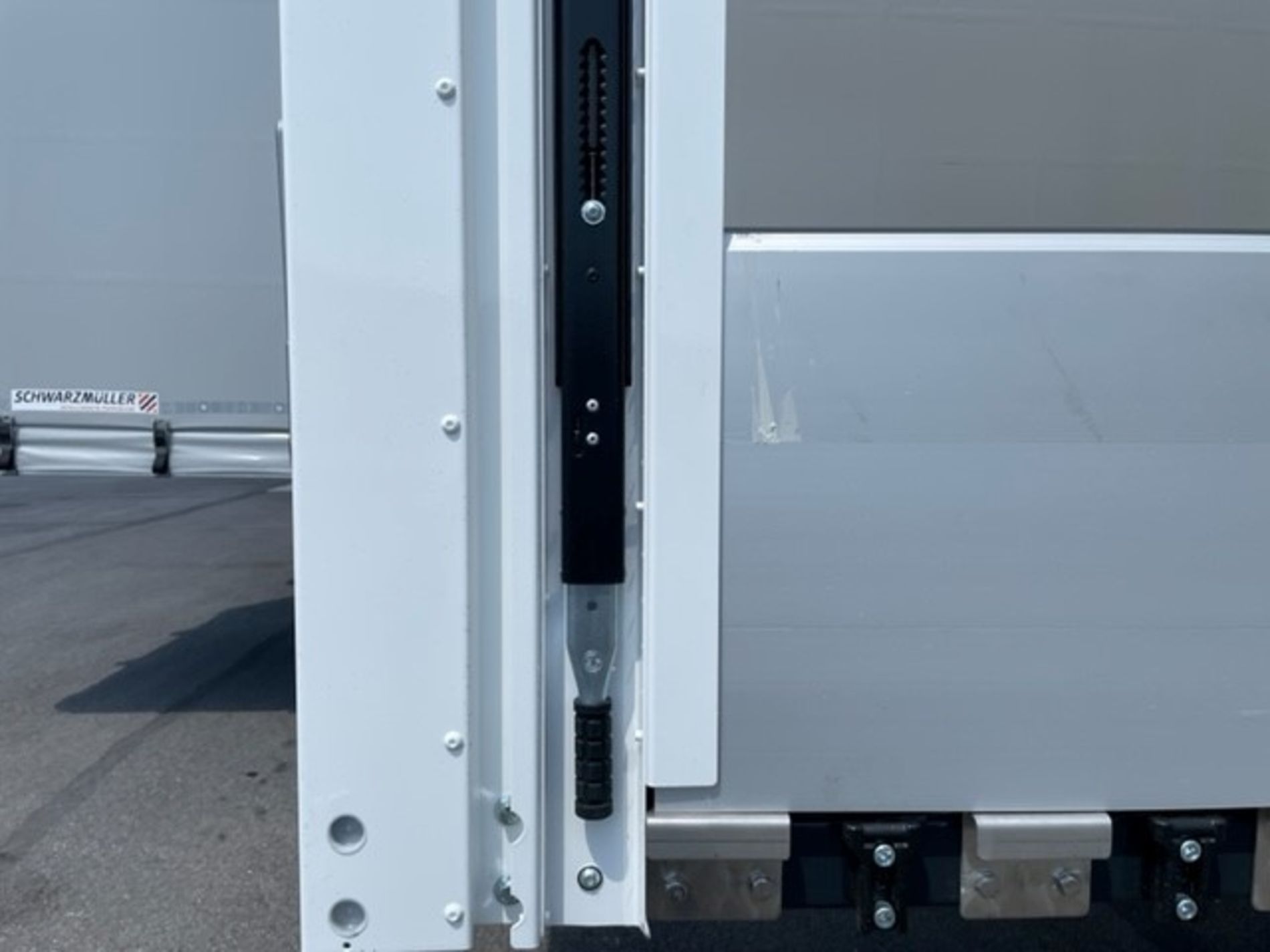 Altri marchi SEMIRIMORCHIO OMAR DUE ASSI MOD. CITY TRAILERS DA 11500 MM. - AUTO INDUSTRIALE BERGAMASCA