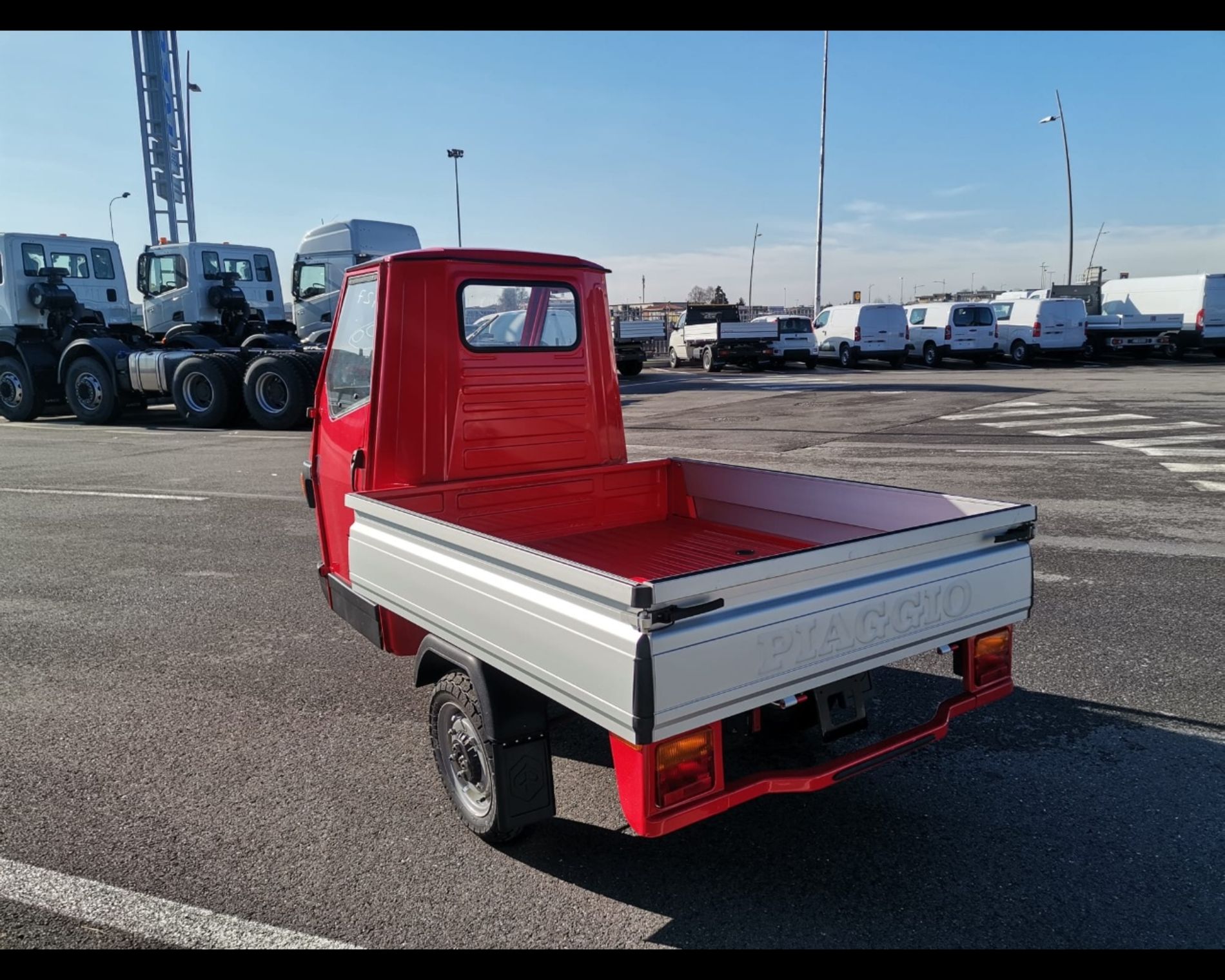 Altri marchi APE 50 TOP E4 RED SPRINT - AUTO INDUSTRIALE BERGAMASCA