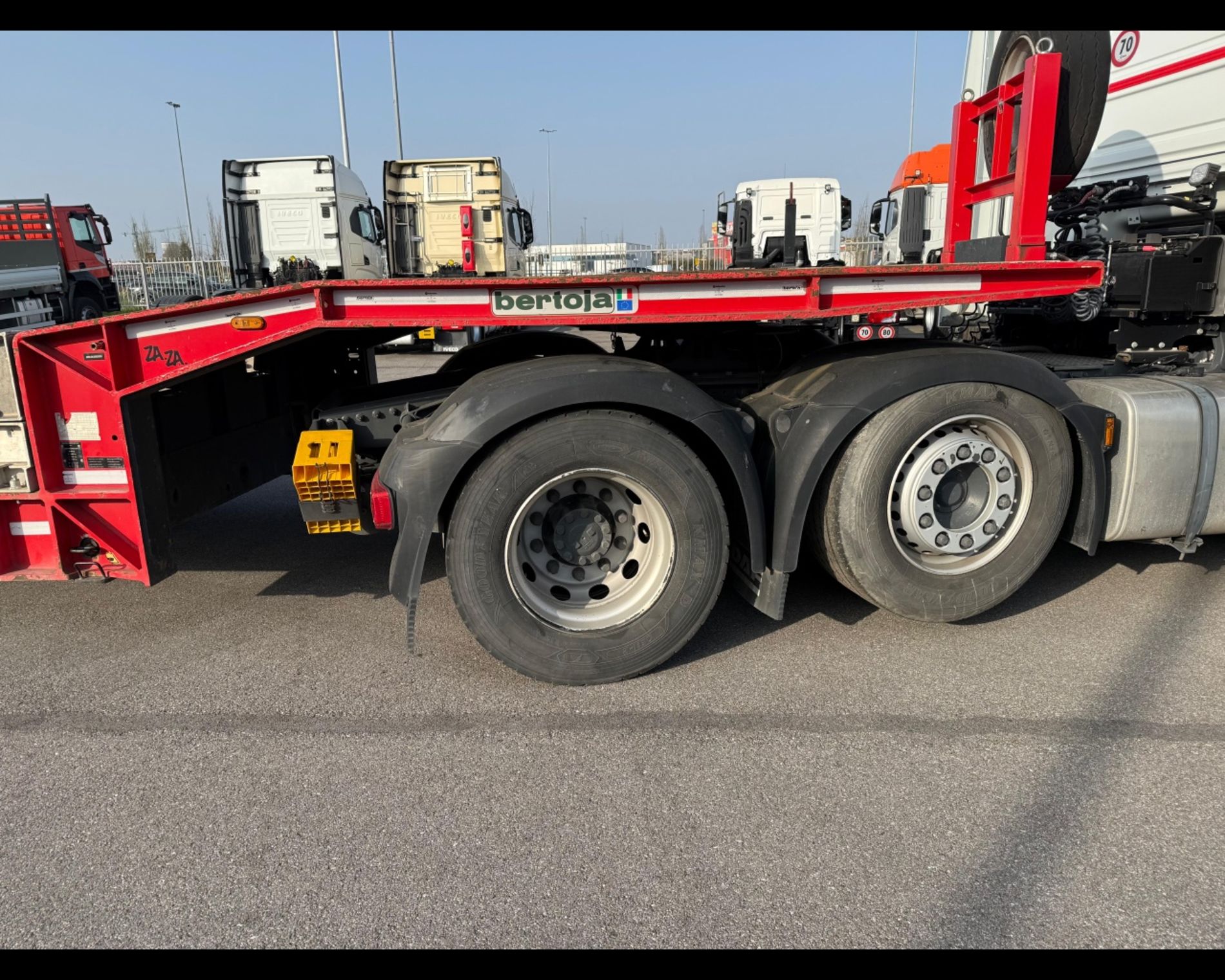 Altri marchi SEMIRIMORCHIO BERTOJA MOD. S31 - AUTO INDUSTRIALE BERGAMASCA