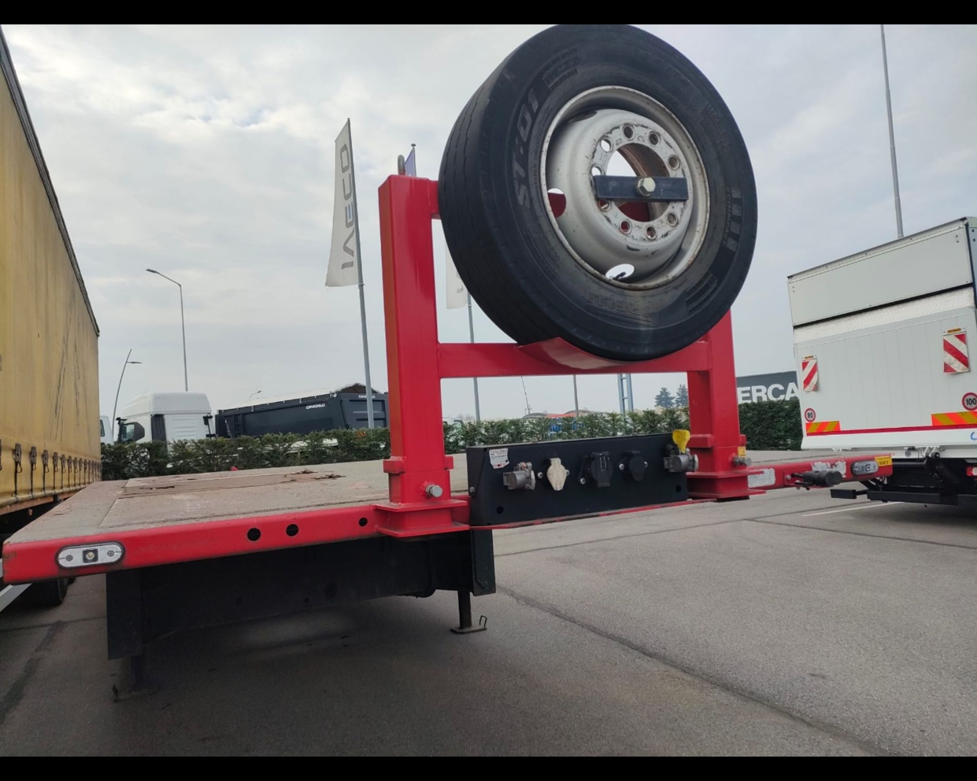 Altri marchi SEMIRIMORCHIO BERTOJA MOD. S31 - AUTO INDUSTRIALE BERGAMASCA