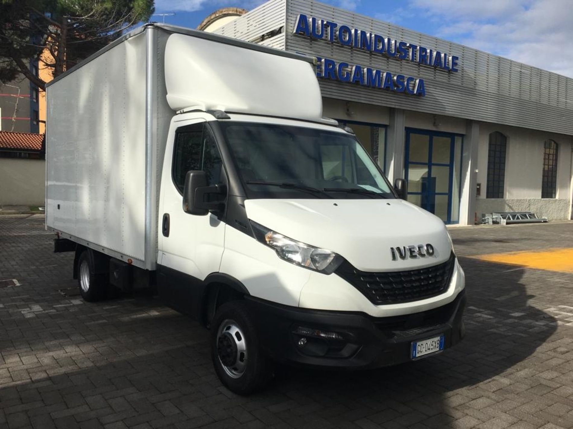 IVECO IVECO DAILY 35C14 CON BOX - AUTO INDUSTRIALE BERGAMASCA
