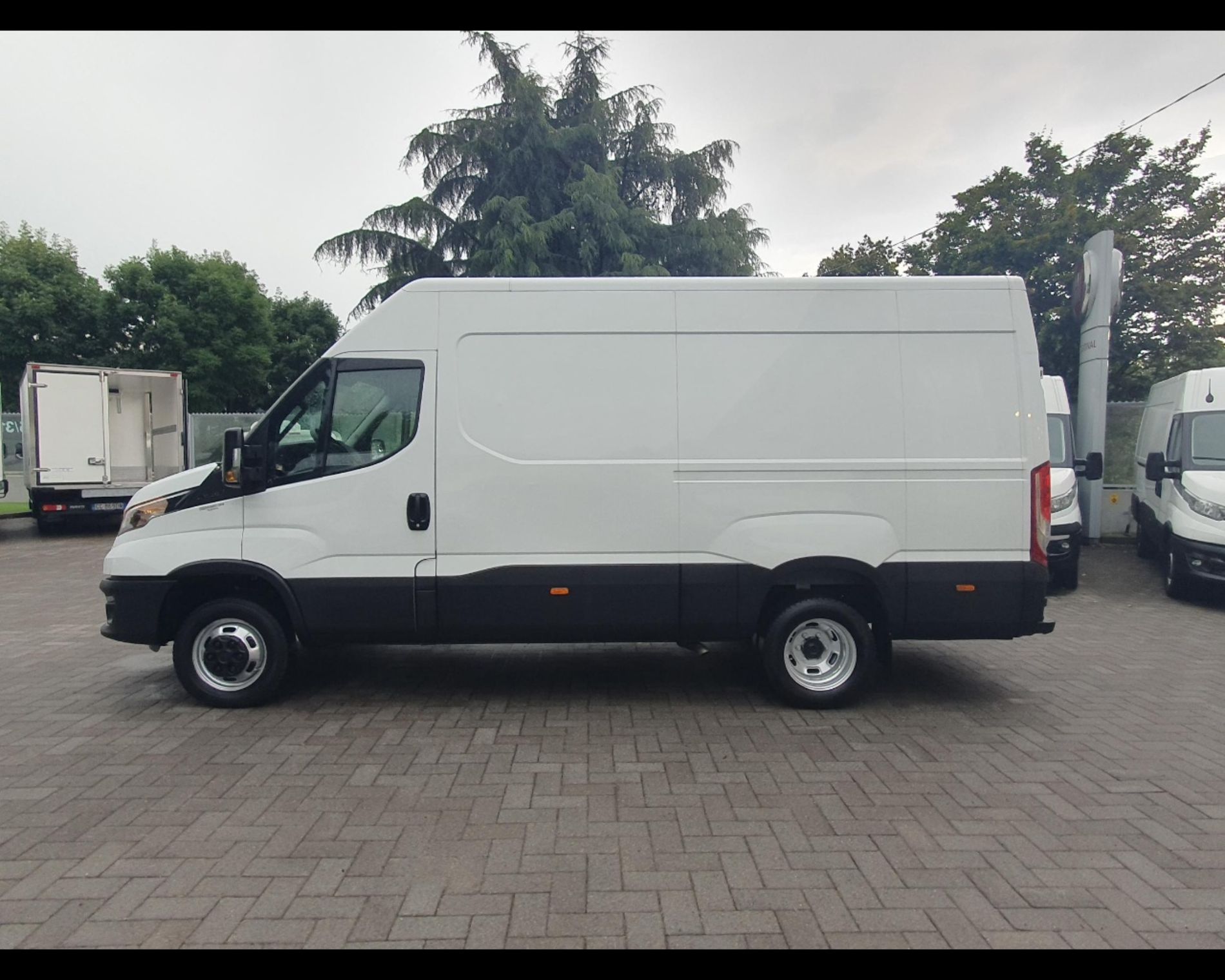 IVECO IVECO DAILY 35C14  - AUTO INDUSTRIALE BERGAMASCA