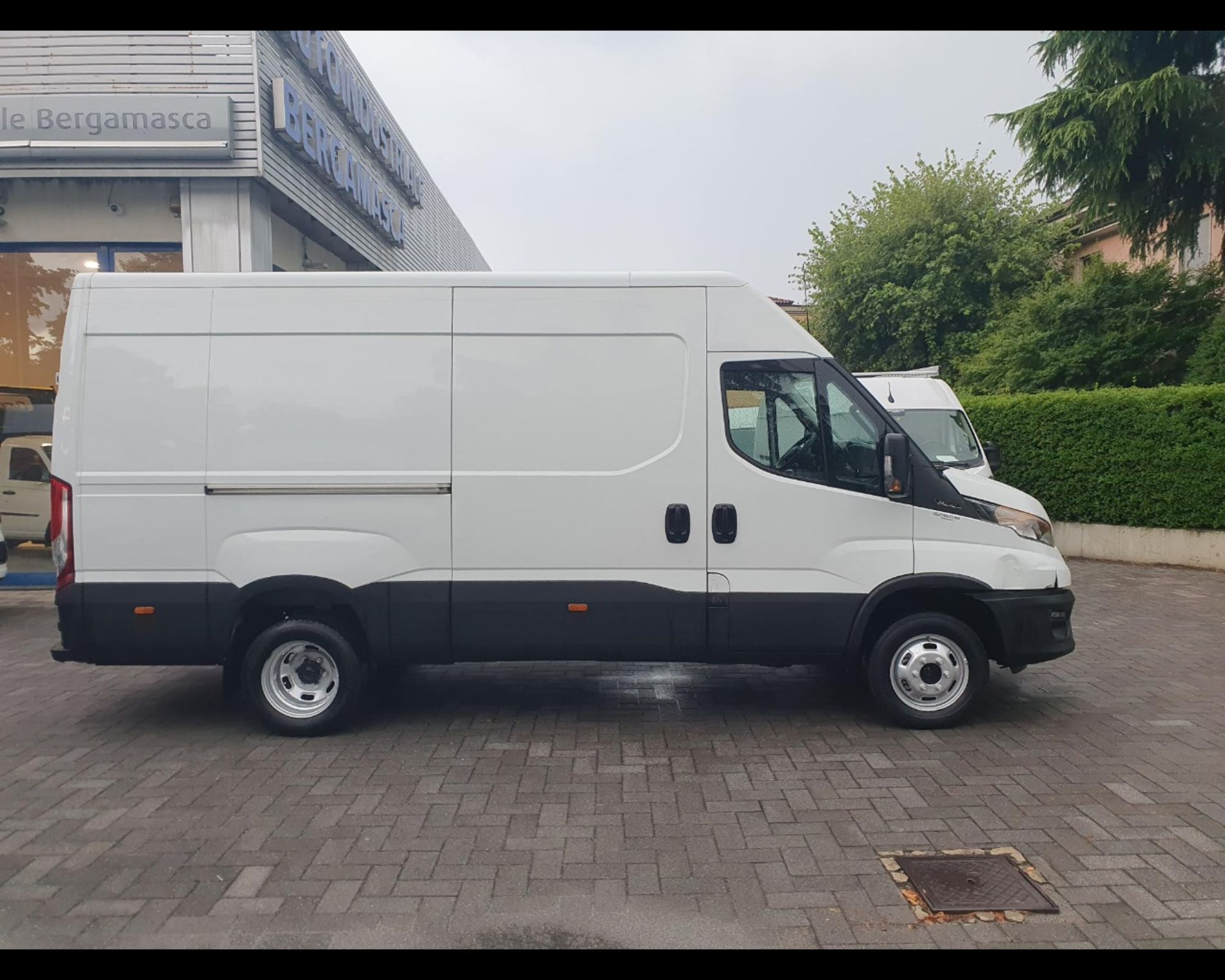 IVECO IVECO DAILY 35C14  - AUTO INDUSTRIALE BERGAMASCA