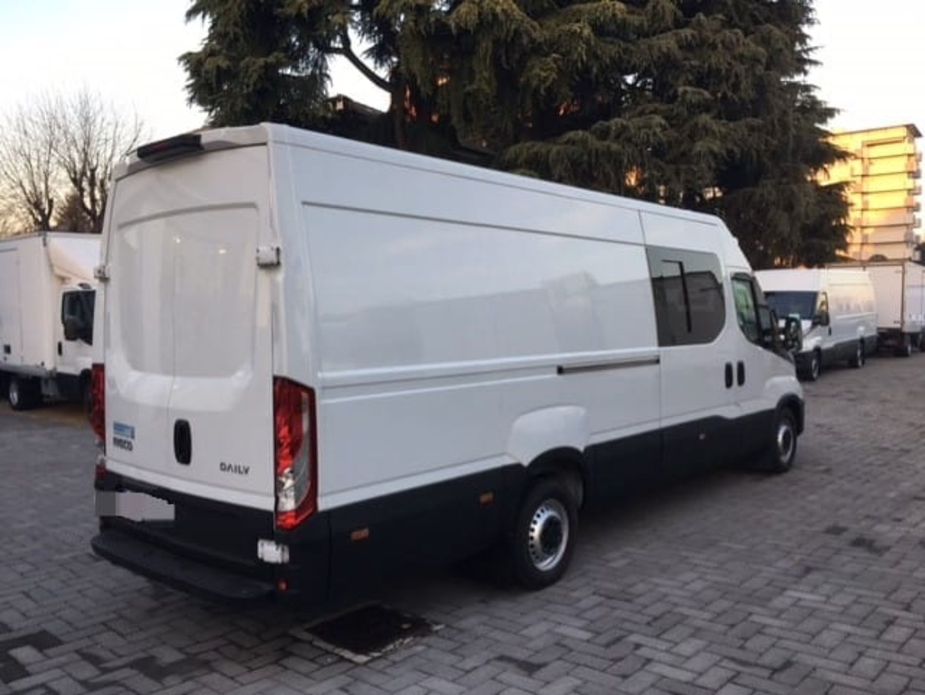 IVECO IVECO DAILY 35S14 FURGONE DOPPIA CABINA PASSO 4100mm - AUTO INDUSTRIALE BERGAMASCA