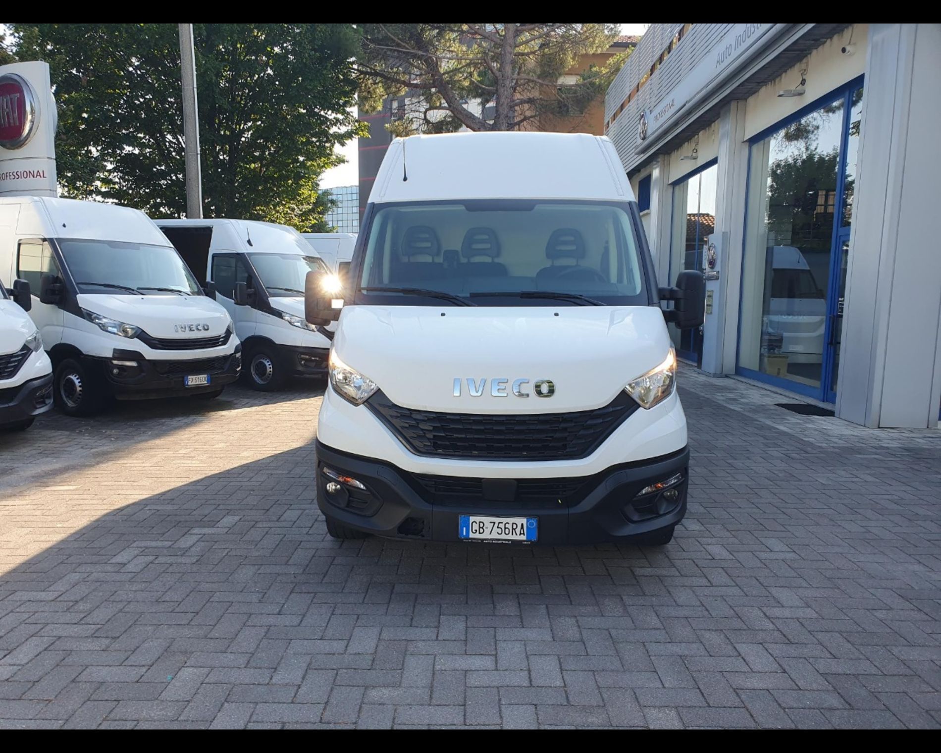 IVECO IVECO DAILY VAN L2H2 CON SPONDA - AUTO INDUSTRIALE BERGAMASCA