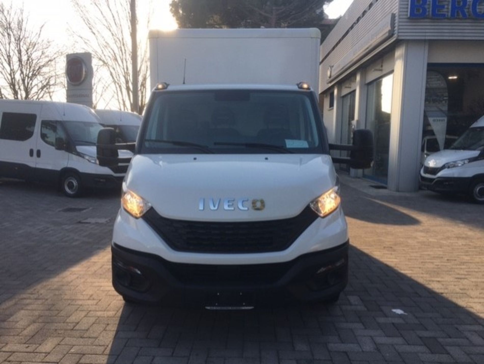 IVECO IVECO DAILY 35S16 CON SPONDA IDRAULICA - AUTO INDUSTRIALE BERGAMASCA