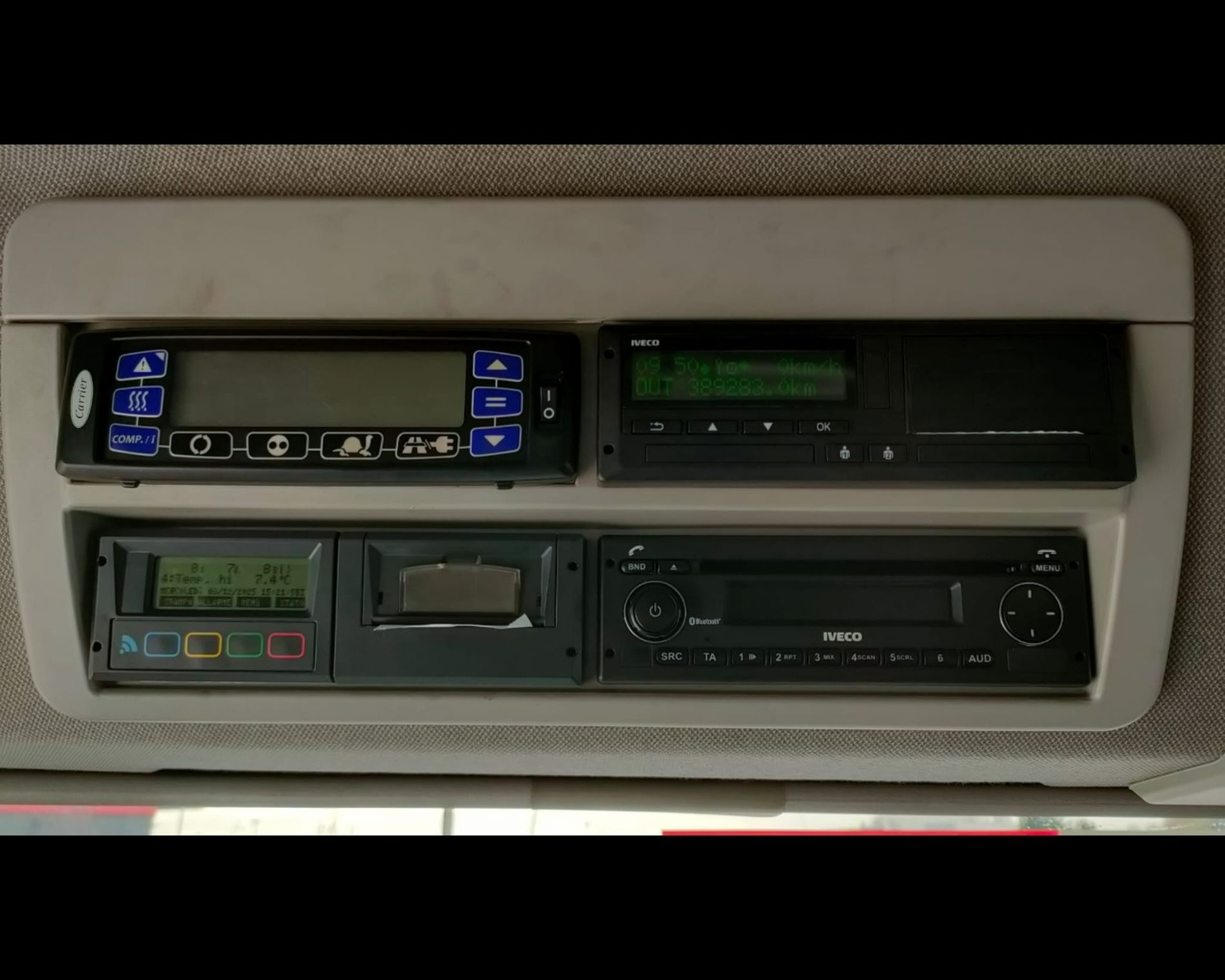 IVECO EUROCARGO ML 140 E 28/P CELLA ISOTERMICA CON SPONDA RETRATTILE  - AUTO INDUSTRIALE BERGAMASCA