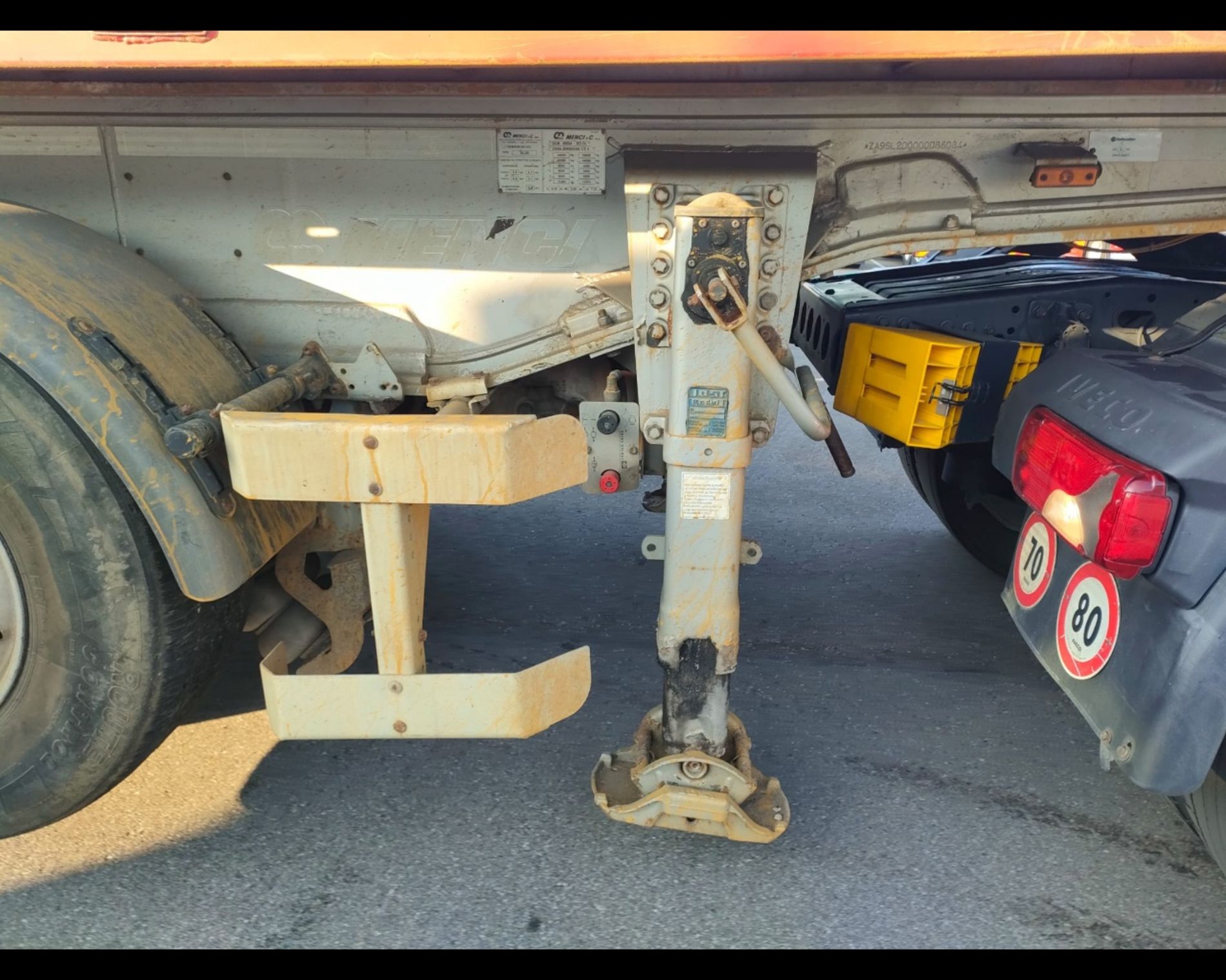 IVECO SEMIRIMORCHIO MENCI & C. SPA SL20 ROSSO - AUTO INDUSTRIALE BERGAMASCA