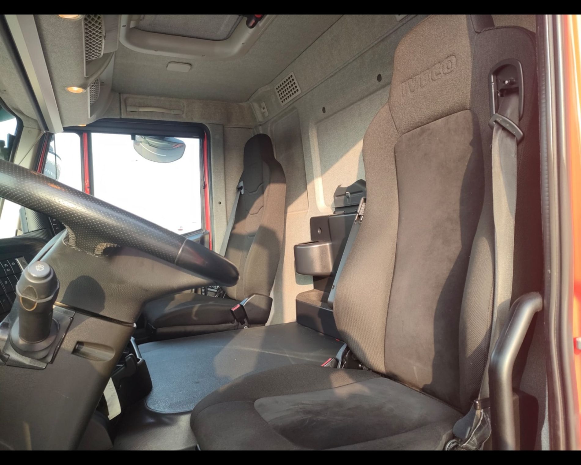 IVECO Stralis Hi Street 260 S31Y/PS - PIANALE CON RAMPE DI CARICO - AUTO INDUSTRIALE BERGAMASCA