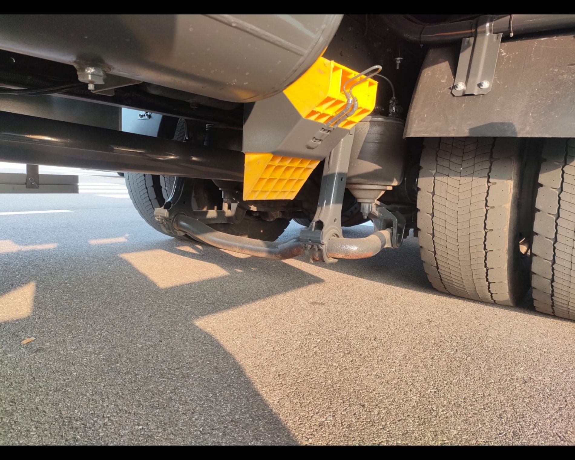 IVECO Stralis Hi Street 260 S31Y/PS - PIANALE CON RAMPE DI CARICO - AUTO INDUSTRIALE BERGAMASCA