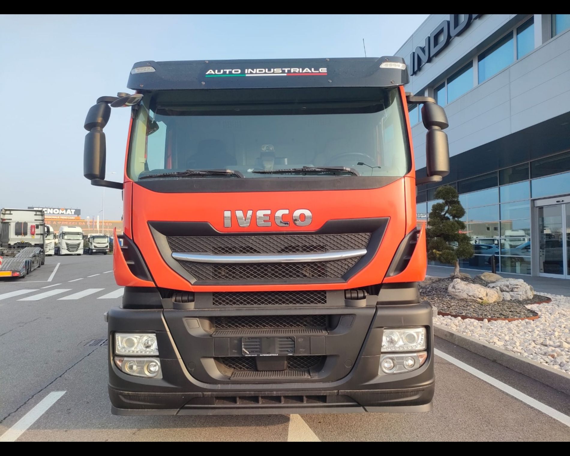 IVECO Stralis Hi Street 260 S31Y/PS - PIANALE CON RAMPE DI CARICO - AUTO INDUSTRIALE BERGAMASCA
