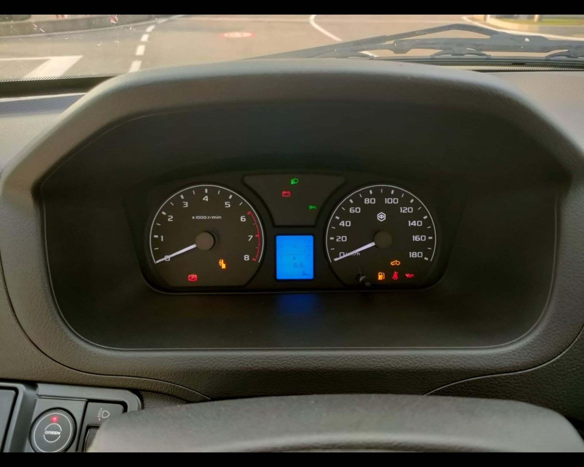 PIAGGIO NP6 TWB CHASS 300 SR LPG TOP WHITE - AUTO INDUSTRIALE BERGAMASCA