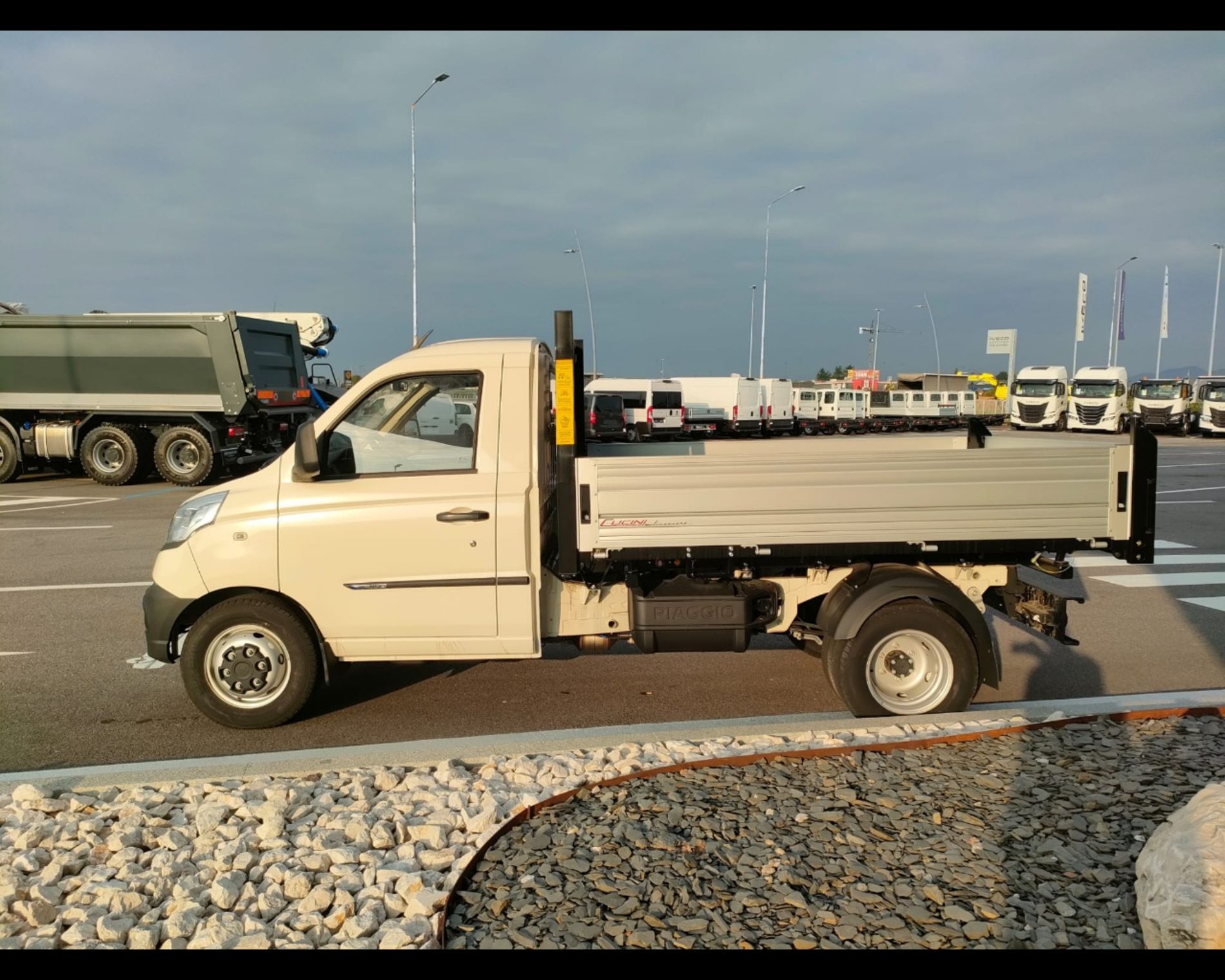 PIAGGIO NP6 TWB CHASS 300 SR LPG TOP WHITE - AUTO INDUSTRIALE BERGAMASCA