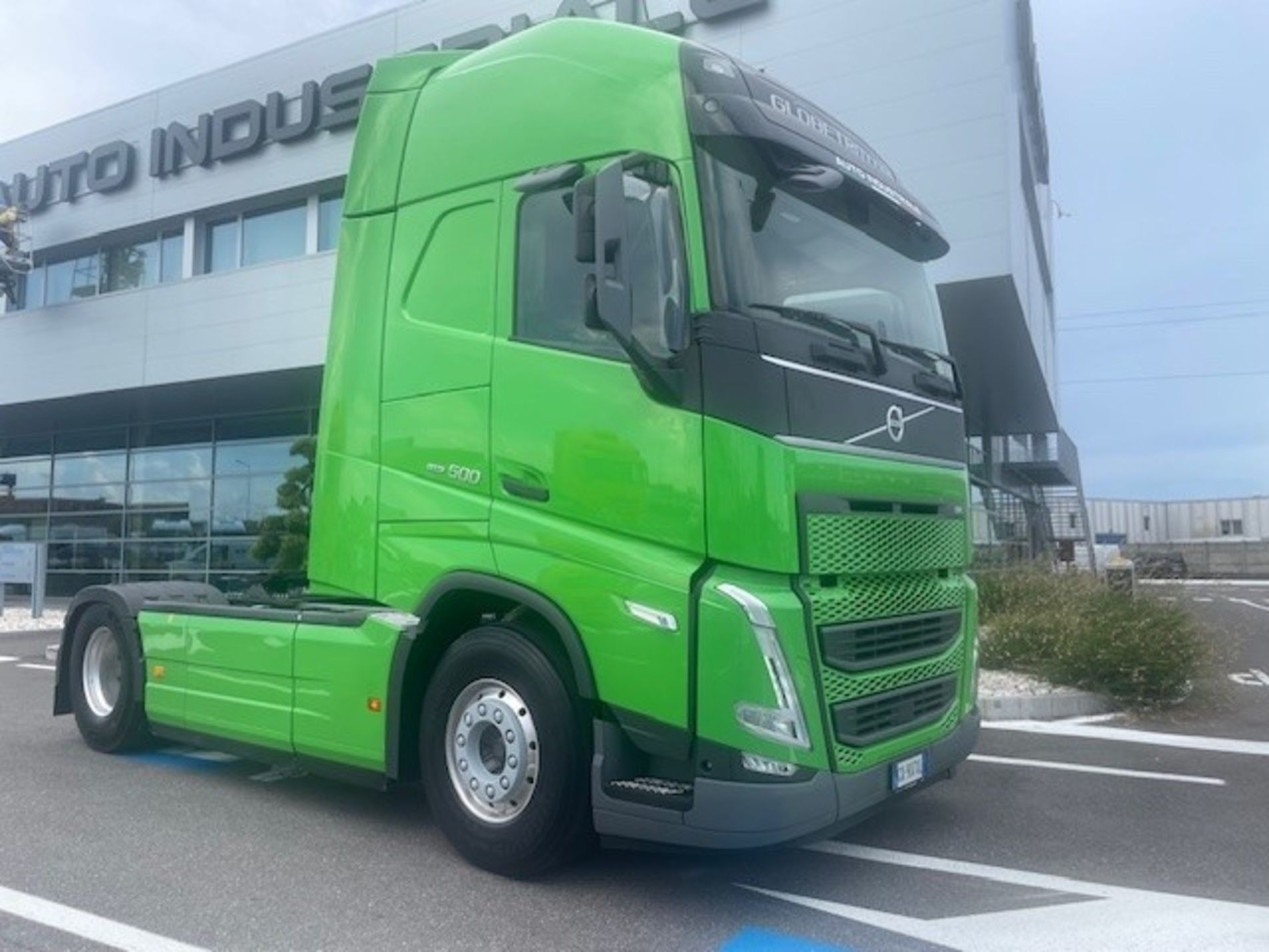VOLVO TRUCKS VOLVO FH 13.500 I-SAVE AUTOMATICO E RETARDER - AUTO INDUSTRIALE BERGAMASCA