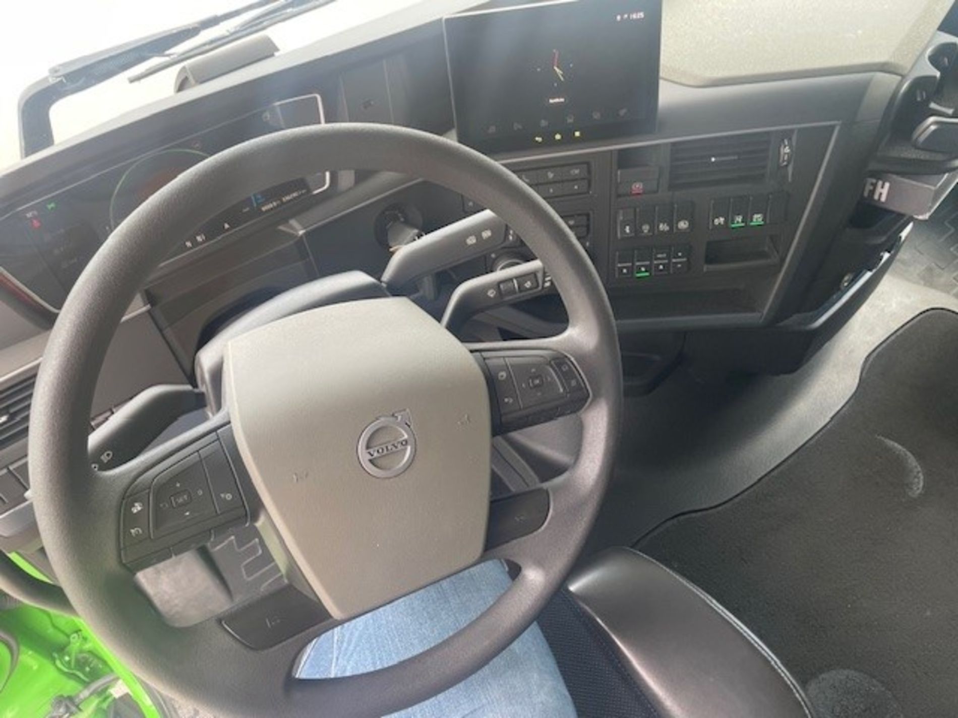 VOLVO TRUCKS VOLVO FH 13.500 I-SAVE AUTOMATICO E RETARDER - AUTO INDUSTRIALE BERGAMASCA